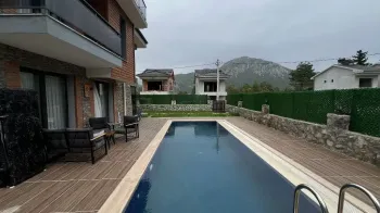 Üzümlü Fethiye'de Taş Evden Üç Yatak Odalı Ev